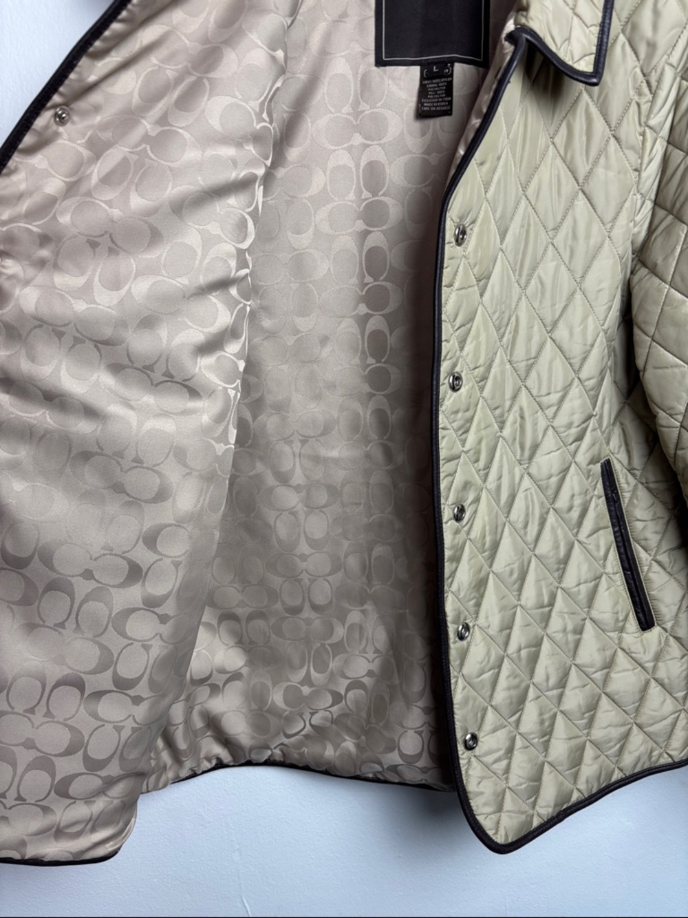 Coach Women's Large Classic Diamond Quilted Jacket Tan Snap Button Leather Trim - Picture 8 of 8
